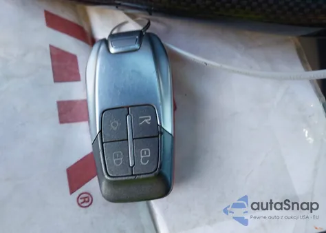 2019 Ferrari Portofino z USA, uszkodzony, nr VIN ZFF89FPA9K0242011